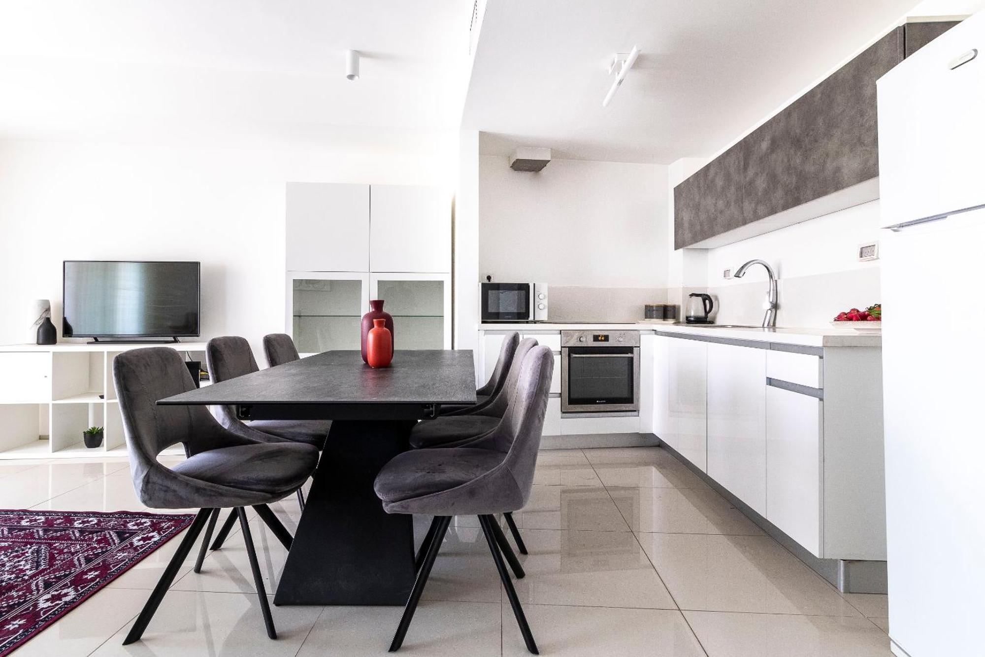 Stylish 1 Bedrooms Parking At City Gate エルサレム エクステリア 写真
