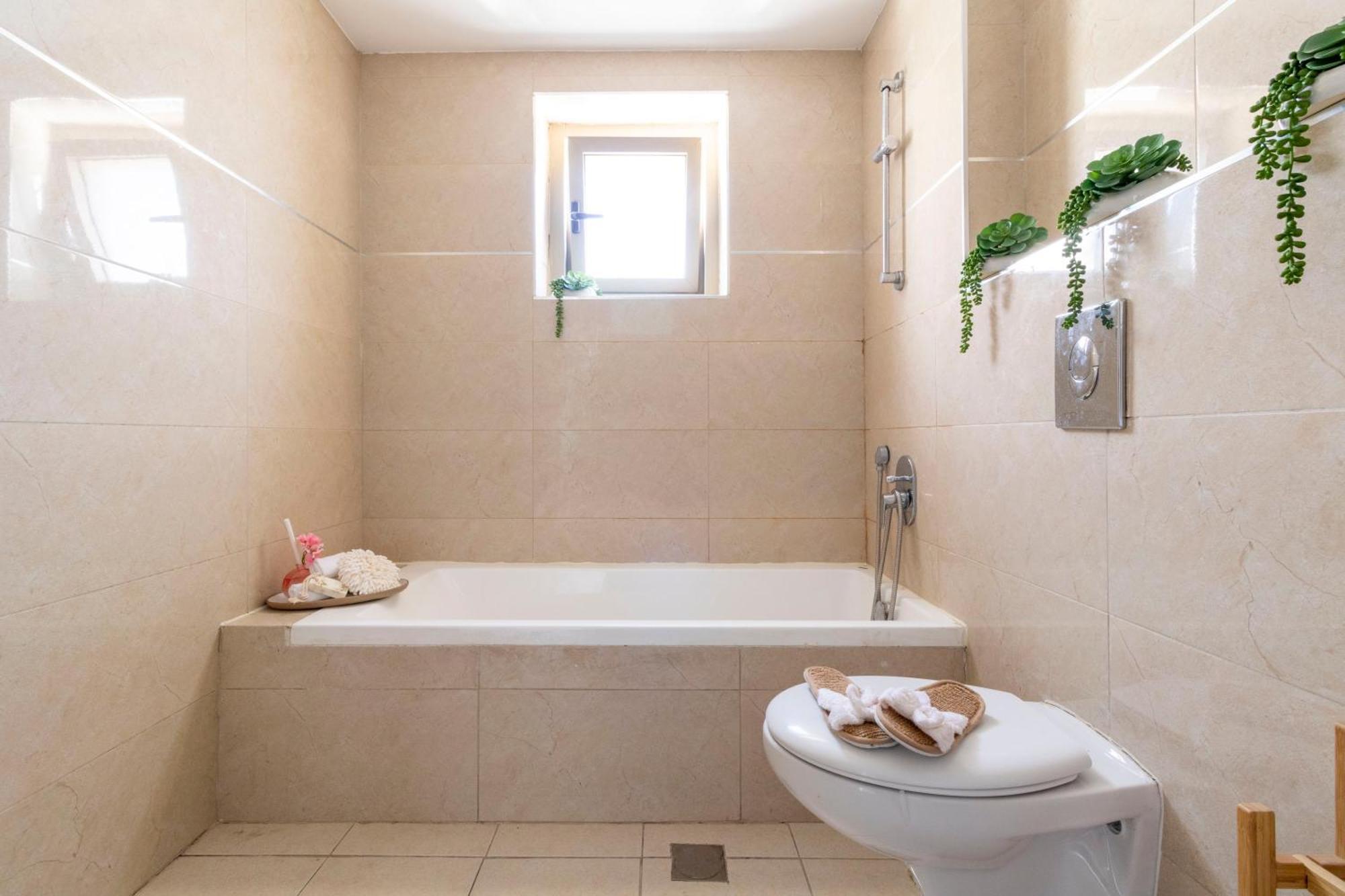 Stylish 1 Bedrooms Parking At City Gate エルサレム エクステリア 写真