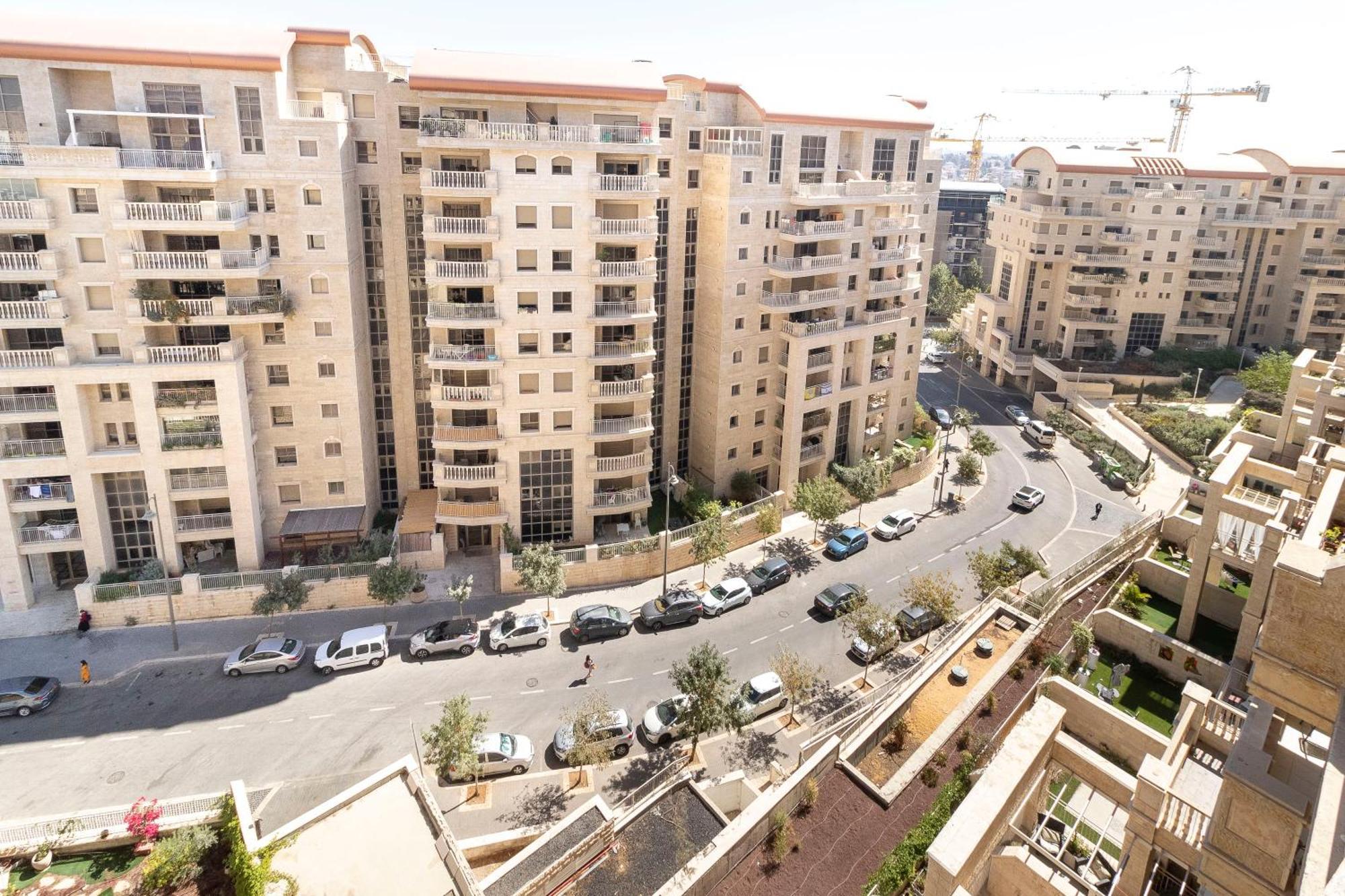 Stylish 1 Bedrooms Parking At City Gate エルサレム エクステリア 写真